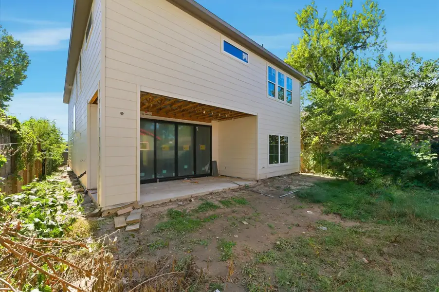 Large covered patio is ideal for entertaining guests. Large covered patio is ideal for entertaining guests.