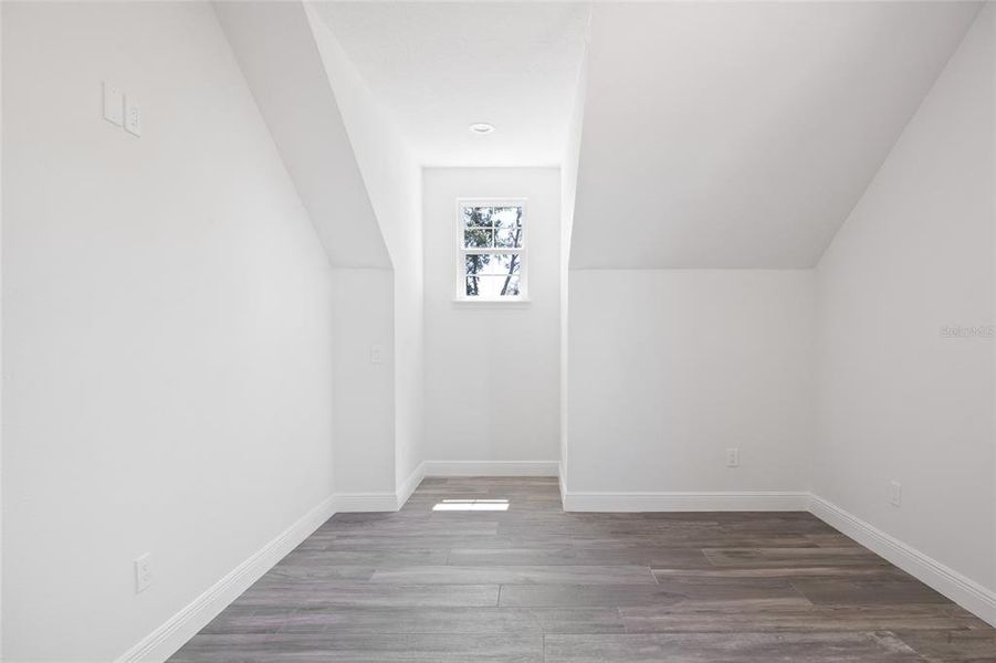 Spacious, unfurnished interior of a new home in , Plant City (Image 22).