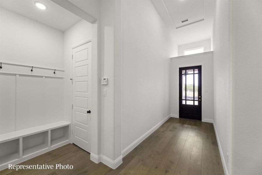 Spacious, unfurnished interior of a new home in Heartland, Heartland (Image 21).