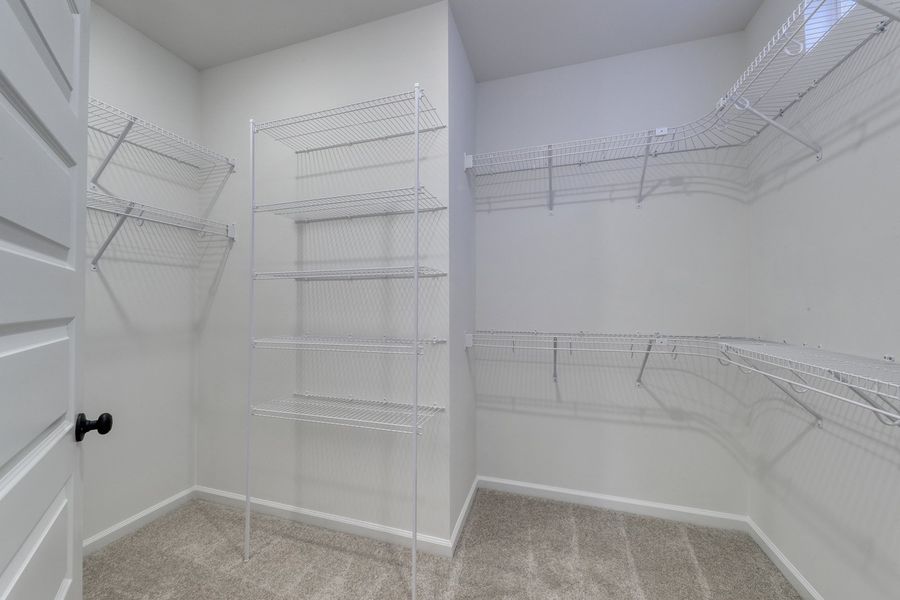 Spacious, unfurnished interior of a new home in Arcadia, Myrtle Beach (Image 33).