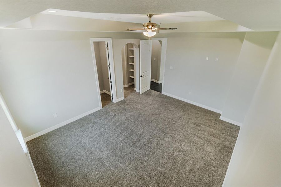 Spacious, unfurnished interior of a new home in , Dickinson (Image 41).