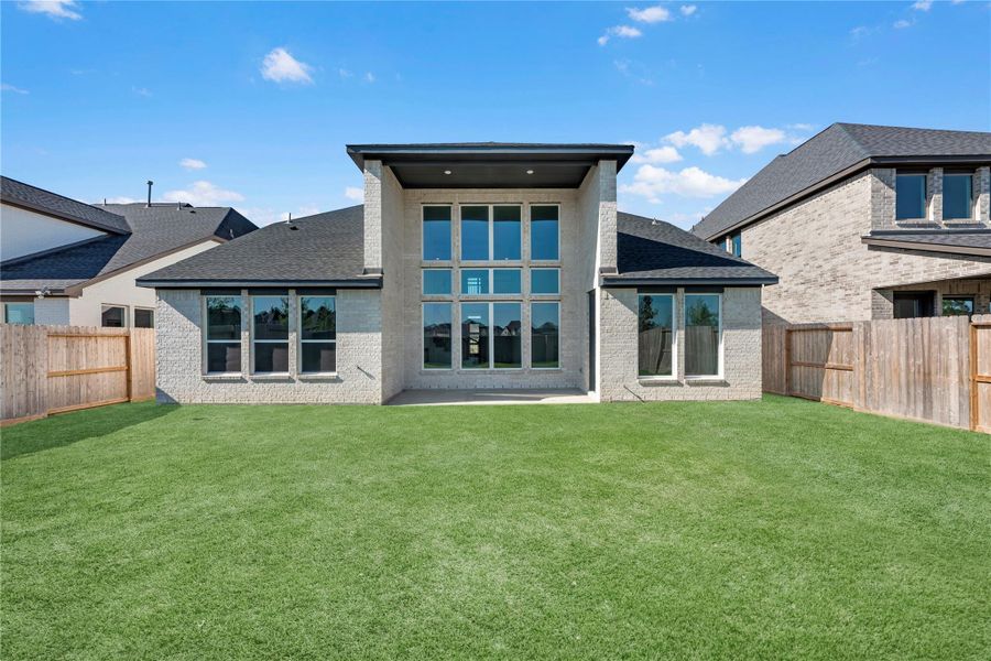 *Grass has been digitally enhanced.