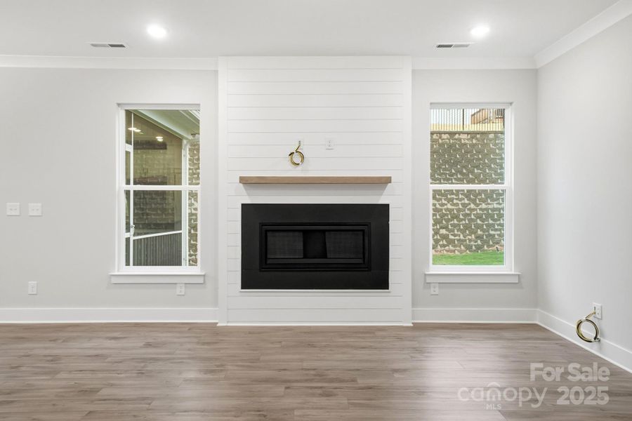 Spacious, unfurnished interior of a new home in Summerlin, Mooresville (Image 28).