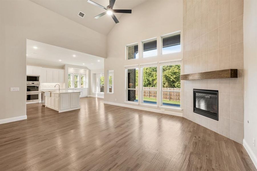 Spacious, unfurnished interior of a new home in Triple Diamond Ranch, Mansfield (Image 35). Spacious, unfurnished interior of a new home in Triple Diamond Ranch, Mansfield (Image 35).