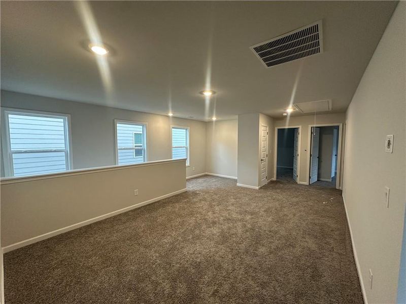 Spacious, unfurnished interior of a new home in Kentmere, Auburn (Image 27).