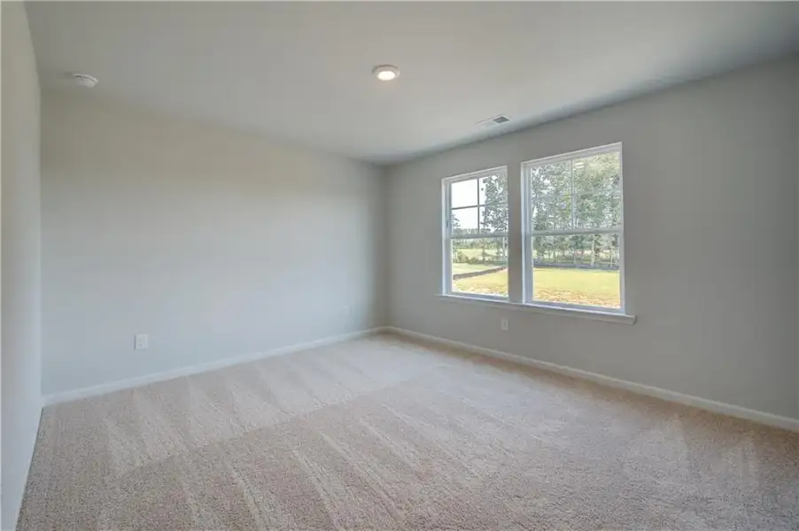 Spacious, unfurnished interior of a new home in Brighton, Locust Grove (Image 27).