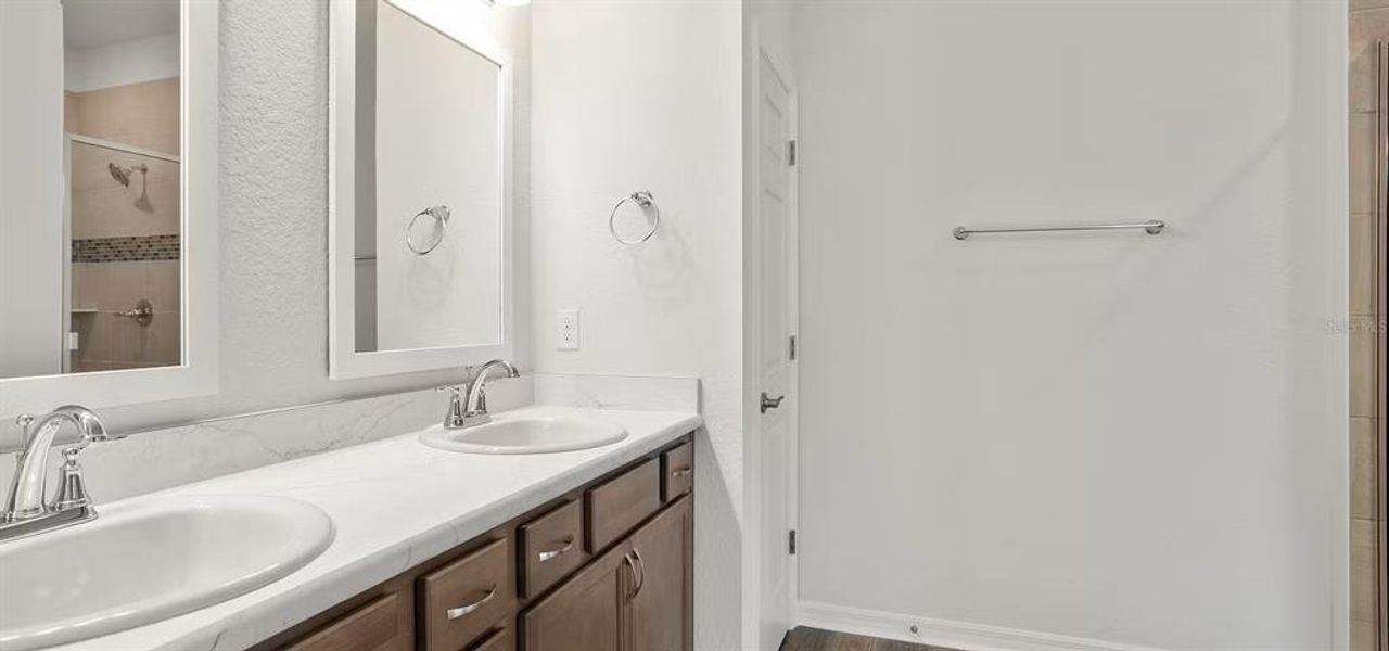 Furnished interior view inside a new home in Touchstone, Lakeland (Image 4).