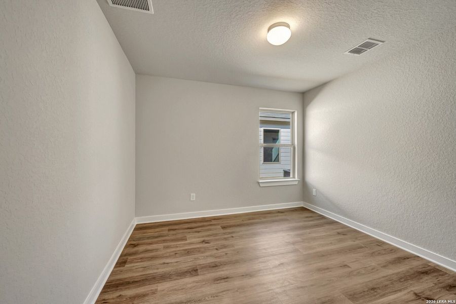 Spacious, unfurnished interior of a new home in Winding Brook, San Antonio (Image 41).