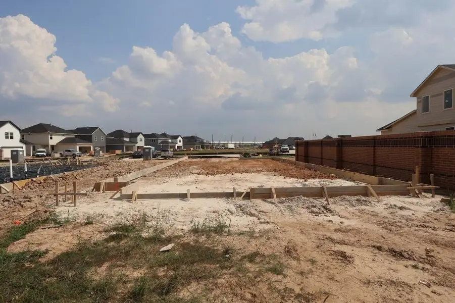 Every foundation at DWH is engineered and it’s inspected three times! We do not do “batch” testing. Rest easy knowing your foundation comes with a 10 year warranty. Every foundation at DWH is engineered and it’s inspected three times! We do not do “batch” testing. Rest easy knowing your foundation comes with a 10 year warranty.