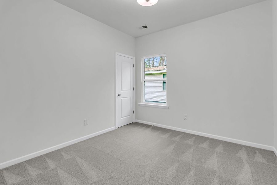 Spacious, unfurnished interior of a new home in , Summerville (Image 24).