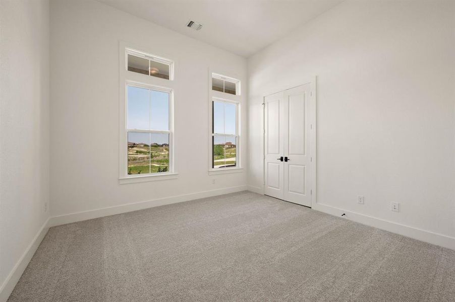 Spacious, unfurnished interior of a new home in Bella Crossing, Fort Worth (Image 37).