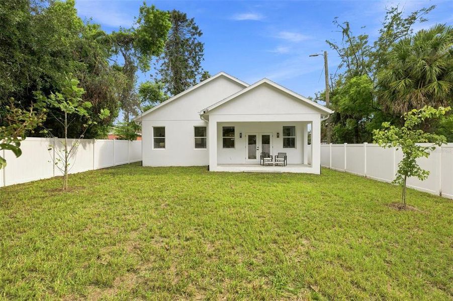 Exterior details and patio area of a home in , Tampa (Image 24).
