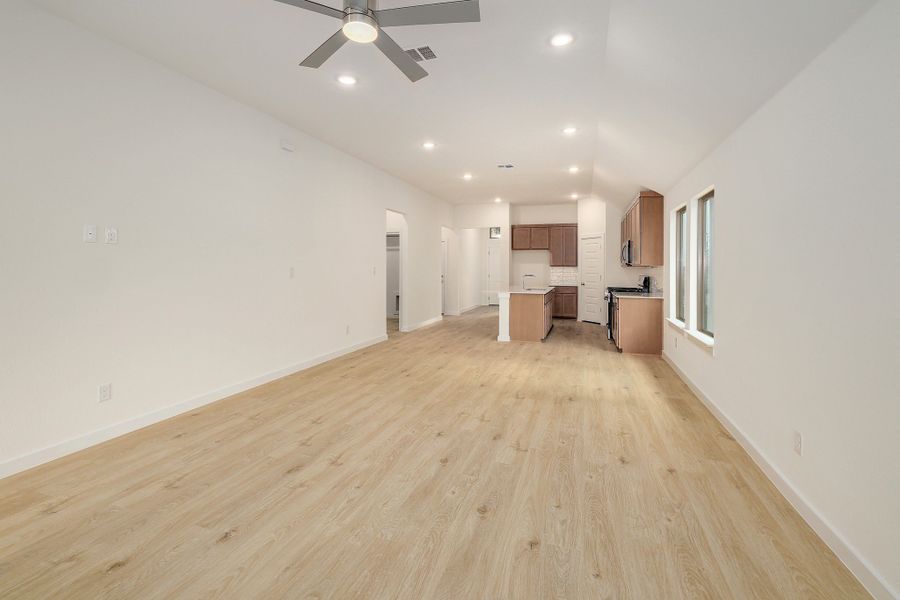 Spacious, unfurnished interior of a new home in Prairie Winds, Hutto (Image 16). Spacious, unfurnished interior of a new home in Prairie Winds, Hutto (Image 16).