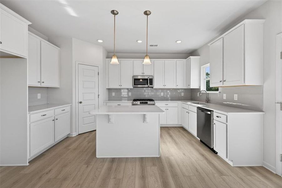 Furnished interior view inside a new home in Victoria Heights, Dallas (Image 15).