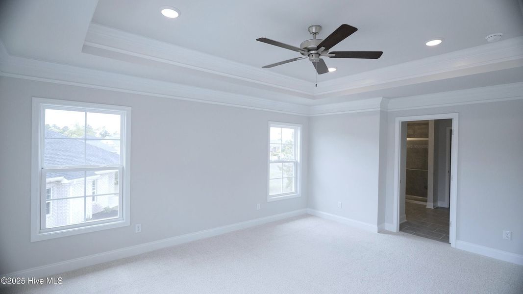 Spacious, unfurnished interior of a new home in Palmetto Creek, Bolivia (Image 19).