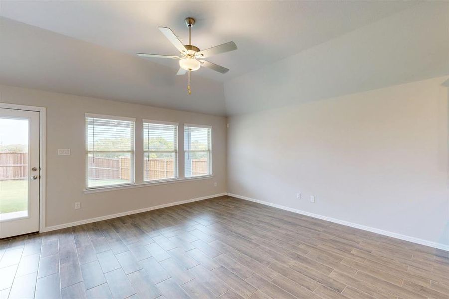Spacious, unfurnished interior of a new home in Forest Park, Princeton (Image 13).