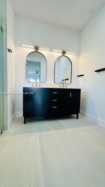 Furnished interior view inside a new home in , Lake Placid (Image 3).