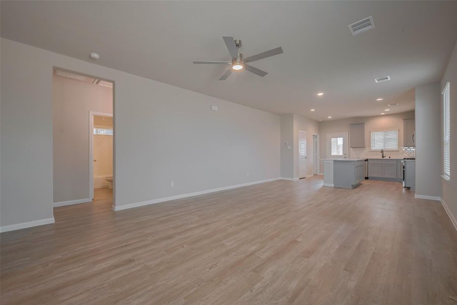 Spacious, unfurnished interior of a new home in La Segarra, Brookshire (Image 32). Spacious, unfurnished interior of a new home in La Segarra, Brookshire (Image 32).