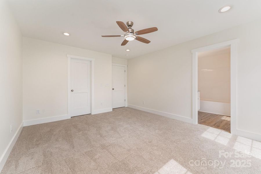 Spacious, unfurnished interior of a new home in , Troy (Image 15).