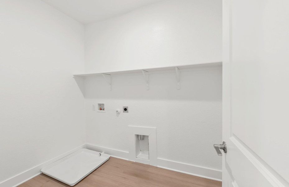 Spacious, unfurnished interior of a new home in Northpoint at Old Settlers, Round Rock (Image 14). Spacious, unfurnished interior of a new home in Northpoint at Old Settlers, Round Rock (Image 14).