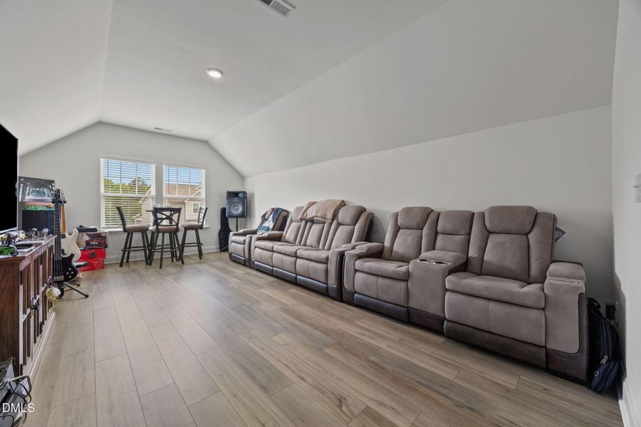 BONUS ROOM