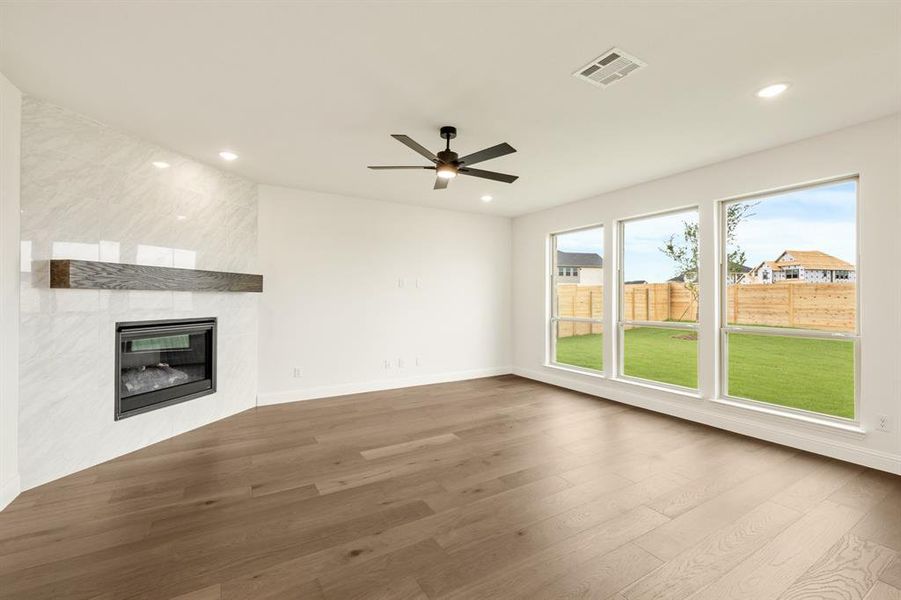 Spacious, unfurnished interior of a new home in Painted Tree Woodland District 50, McKinney (Image 31). Spacious, unfurnished interior of a new home in Painted Tree Woodland District 50, McKinney (Image 31).