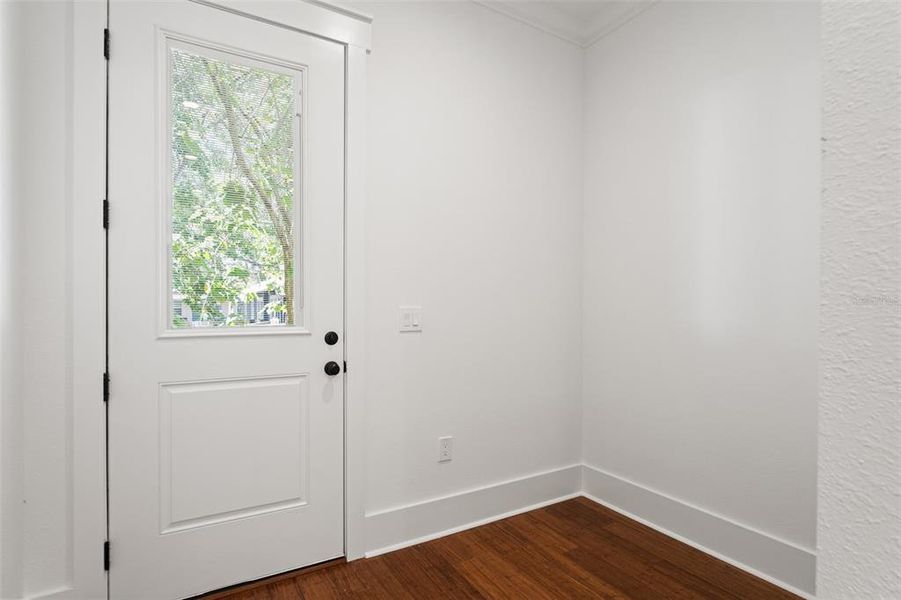 Spacious, unfurnished interior of a new home in , Tampa (Image 22).