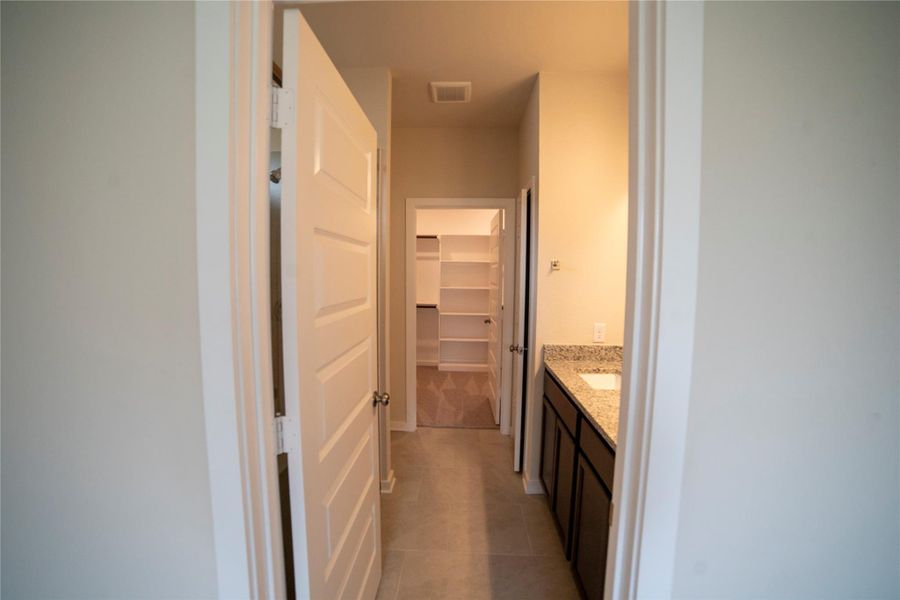 Furnished interior view inside a new home in , Brenham (Image 5).
