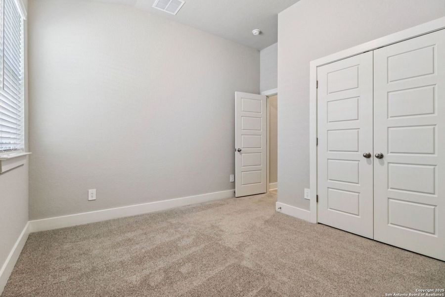 Spacious, unfurnished interior of a new home in Sagebrooke - Classic Series, San Antonio (Image 29).