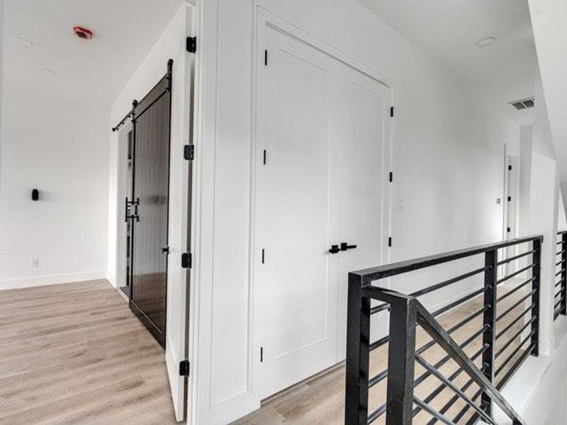 Spacious, unfurnished interior of a new home in , Houston (Image 31).