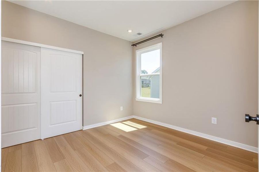 Spacious, unfurnished interior of a new home in Sweetbay Farm, Lawrenceville (Image 41).