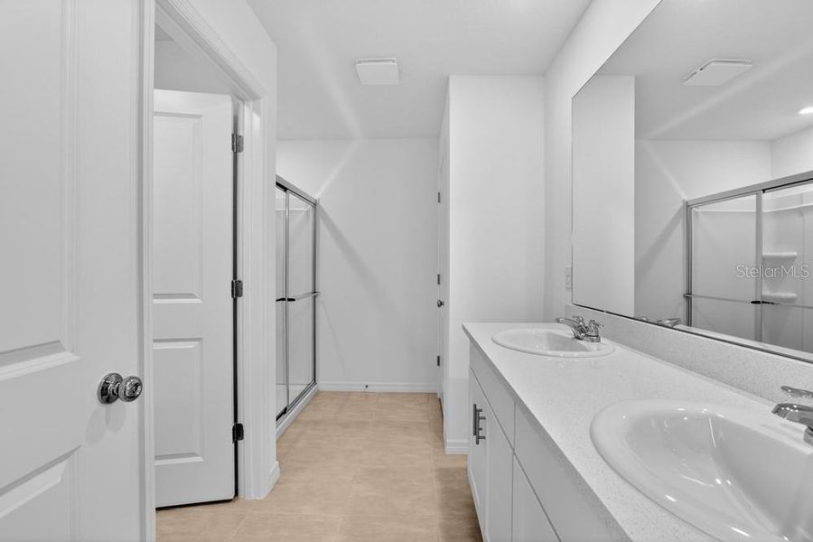 Furnished interior view inside a new home in Waterstone, Groveland (Image 15).