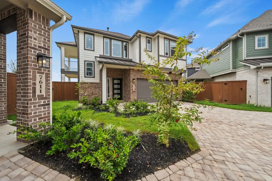 Exterior details and patio area of a home in , Katy (Image 3).