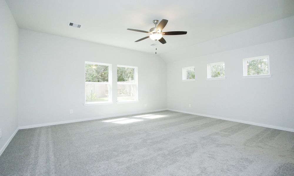 Representative unfurnished interior of a home built from the Enclave Series - Fiji by DRB Homes in Meyer Ranch – Premier, New Braunfels (Image 21).