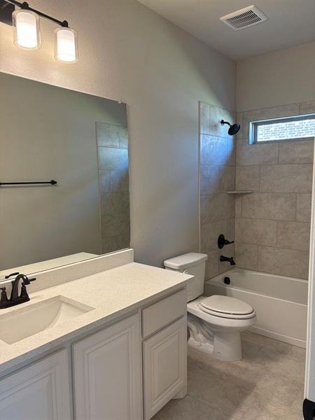Furnished interior view inside a new home in DeBerry Heritage, Josephine (Image 4). Furnished interior view inside a new home in DeBerry Heritage, Josephine (Image 4).