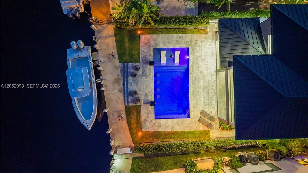 Exterior details and patio area of a home in , Fort Lauderdale (Image 48).