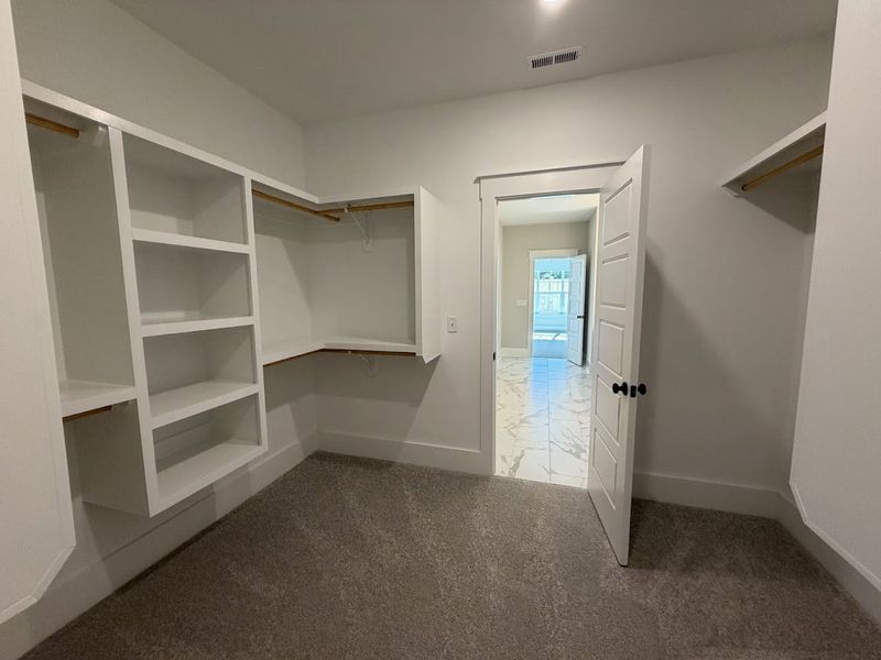 Image 27 of a home in Riverside Cove.