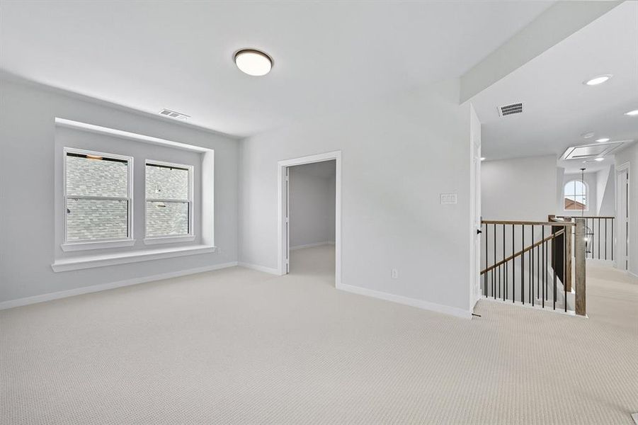 Spacious, unfurnished interior of a new home in Trinity Falls, McKinney (Image 31). Spacious, unfurnished interior of a new home in Trinity Falls, McKinney (Image 31).