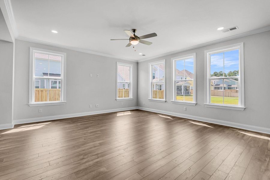 Spacious, unfurnished interior of a new home in Tidewater at Lakes of Cane Bay, Summerville (Image 29).