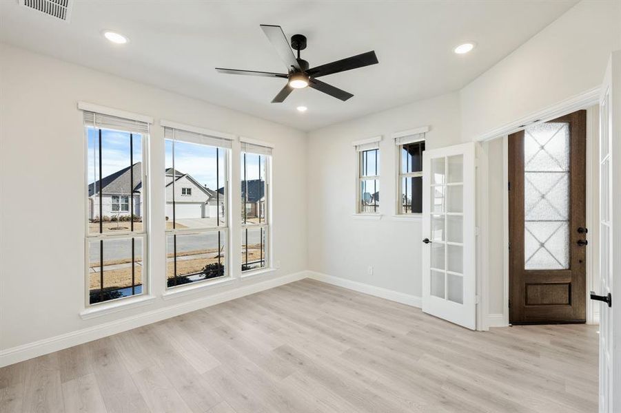 Spacious, unfurnished interior of a new home in West Crossing, Anna (Image 23).