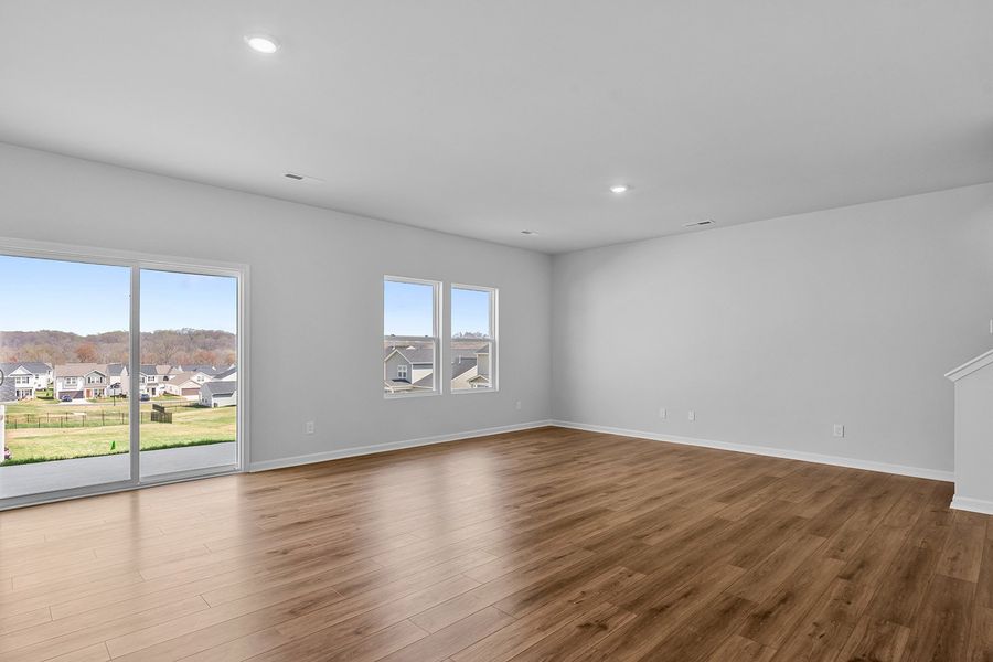 Spacious, unfurnished interior of a new home in Hanes Lake, Winston-Salem (Image 17).