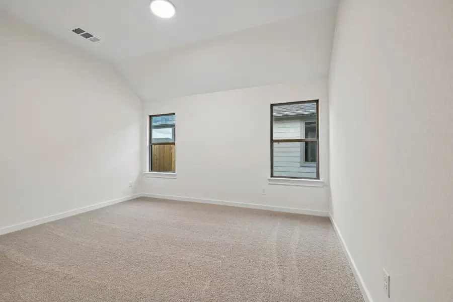 Spacious, unfurnished interior of a new home in Riviera Pines, Huffman (Image 22).