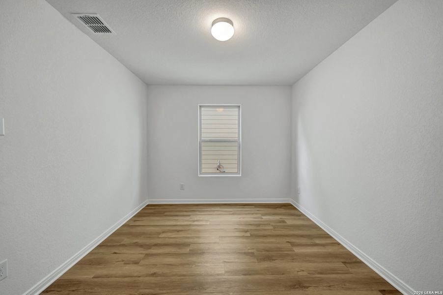 Spacious, unfurnished interior of a new home in Winding Brook, San Antonio (Image 22).