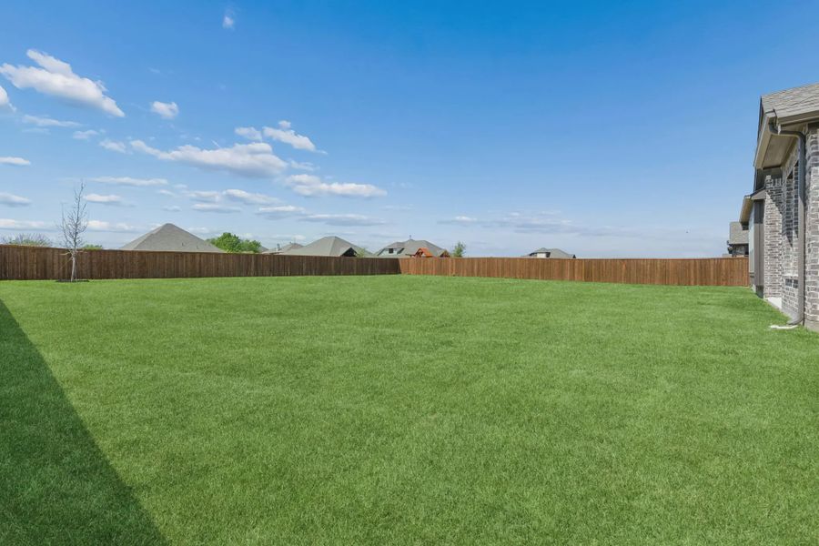 Exterior details and patio area of a home in Lakeview Heights, Azle (Image 15). Exterior details and patio area of a home in Lakeview Heights, Azle (Image 15).