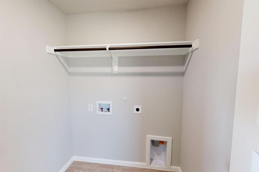 Spacious, unfurnished interior of a new home in Meadow Park, Ponder (Image 19).