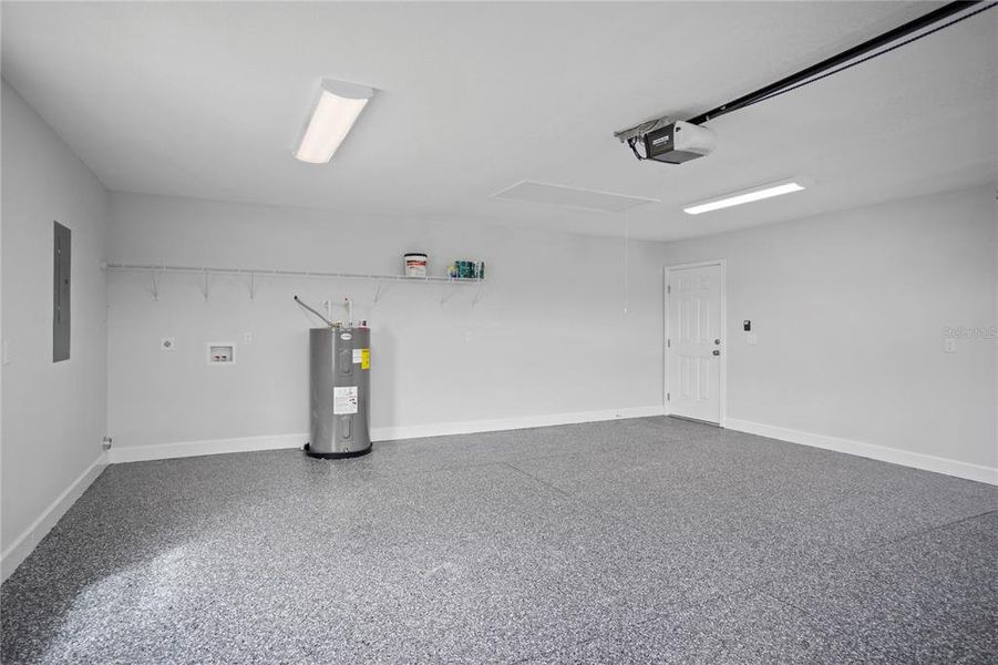 Spacious, unfurnished interior of a new home in , Blountstown (Image 10).