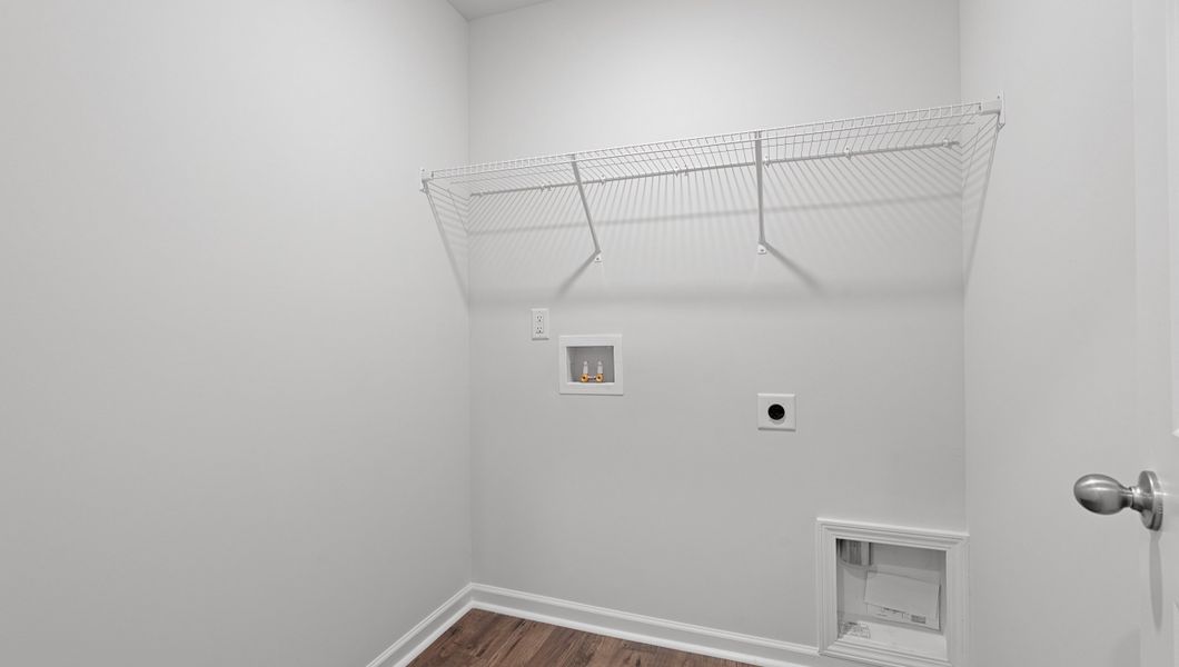 Spacious, unfurnished interior of a new home in Sherwood Gardens, Landrum (Image 23).