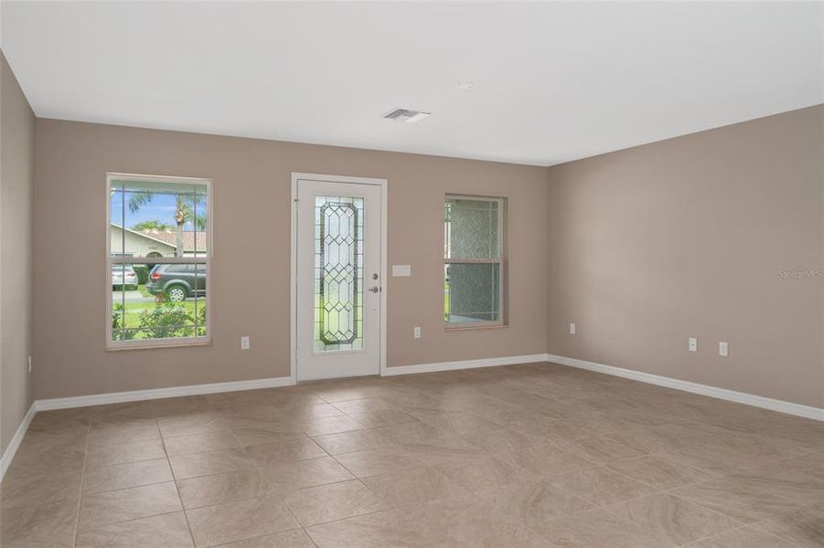 Spacious, unfurnished interior of a new home in , Brooksville (Image 10).