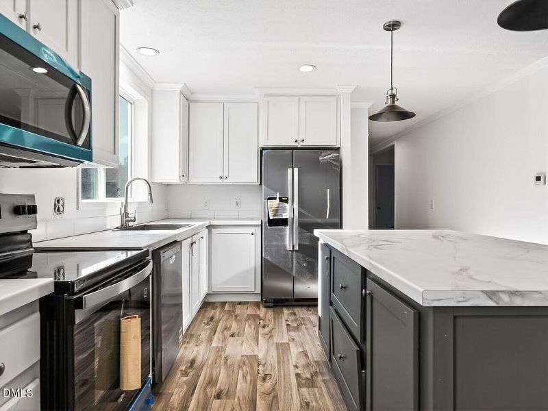 015-1280x960-kitchen