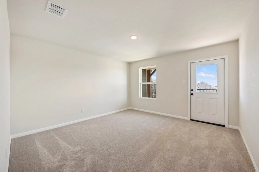 Spacious, unfurnished interior of a new home in Patterson Ranch, Georgetown (Image 43).